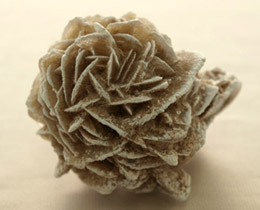 デザートローズ / 砂漠のバラ(石膏、重晶石） :